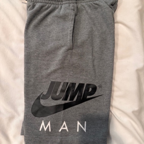 Boys Nike Jumpman French Terry Shorts M - Picture 1 of 3
